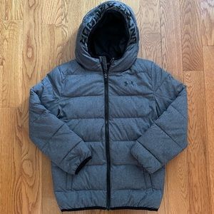 Boys Under Armour winter coat. EUC. Size Medium